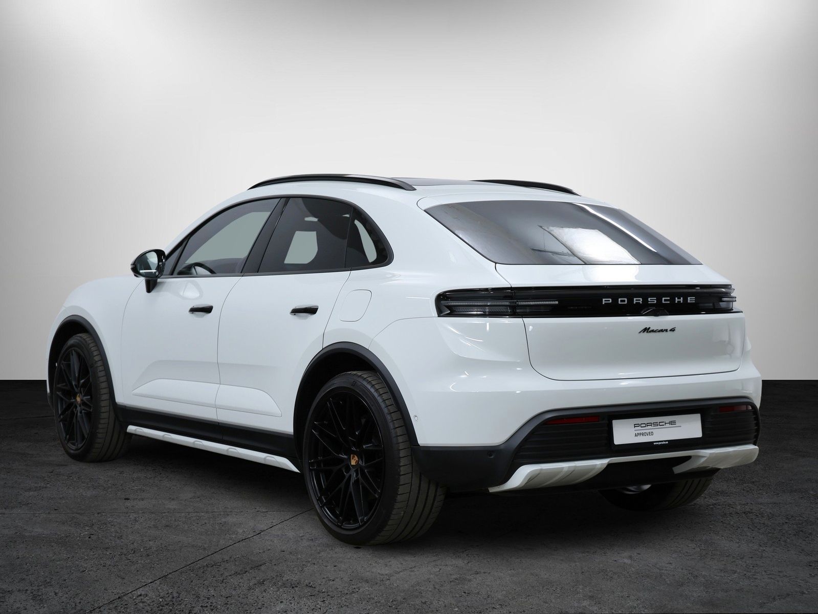 Porsche Macan Electric 4