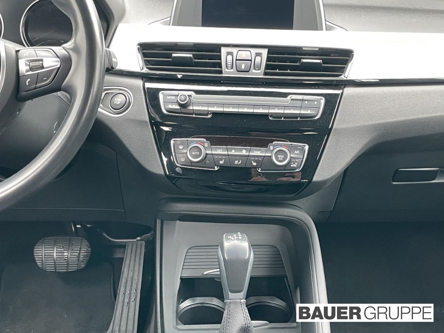 BMW X1 xDrive25e Memory Sportsitze Komfortzugang - Samsaru's Car Outlet