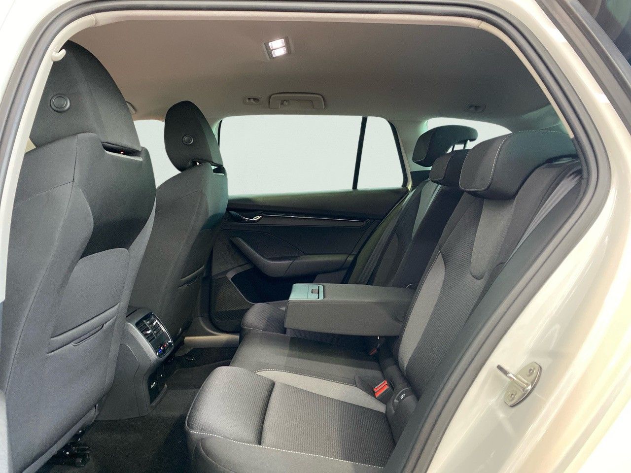Skoda Octavia Combi Tour 2.0 TDI - Samsaru's Car Outlet