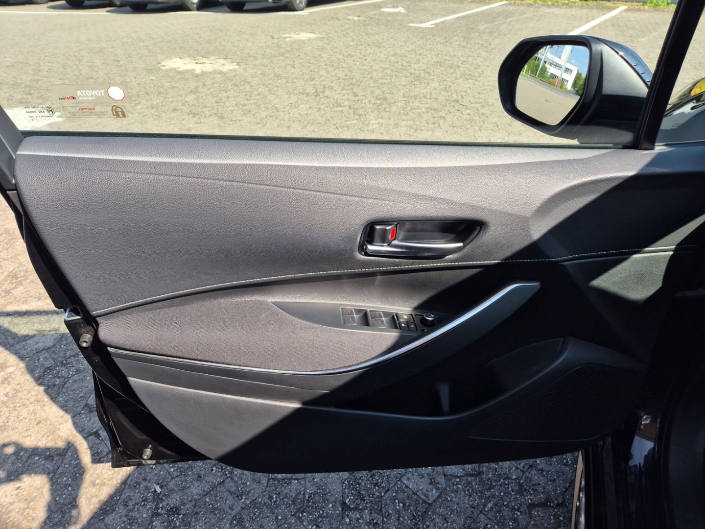 Toyota Corolla Hybrid Business Edition - Samsaru's Car Outlet