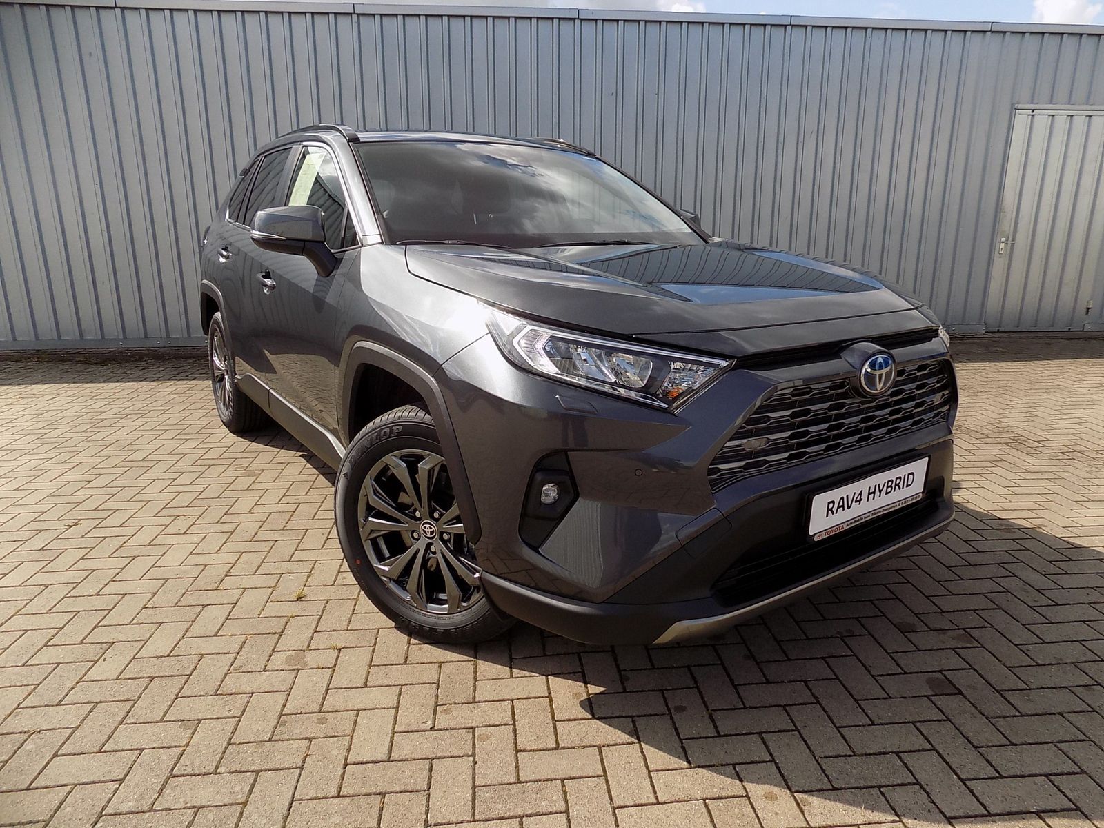 Toyota RAV4 2.5 l Hybrid 4x2 - Samsaru's Car Outlet