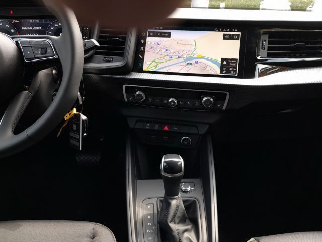 Audi A1 Sportback advanced 30 TFSI S - Samsaru's Car Outlet
