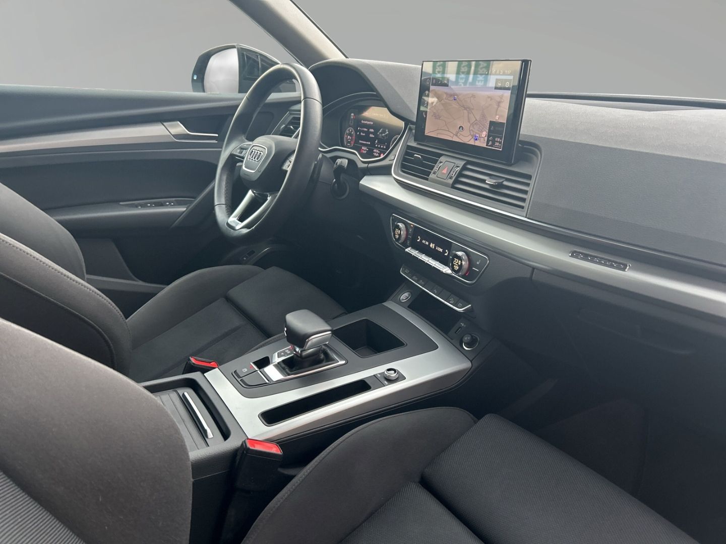 Audi Q5 40 TDI S-Line - Samsaru's Car Outlet