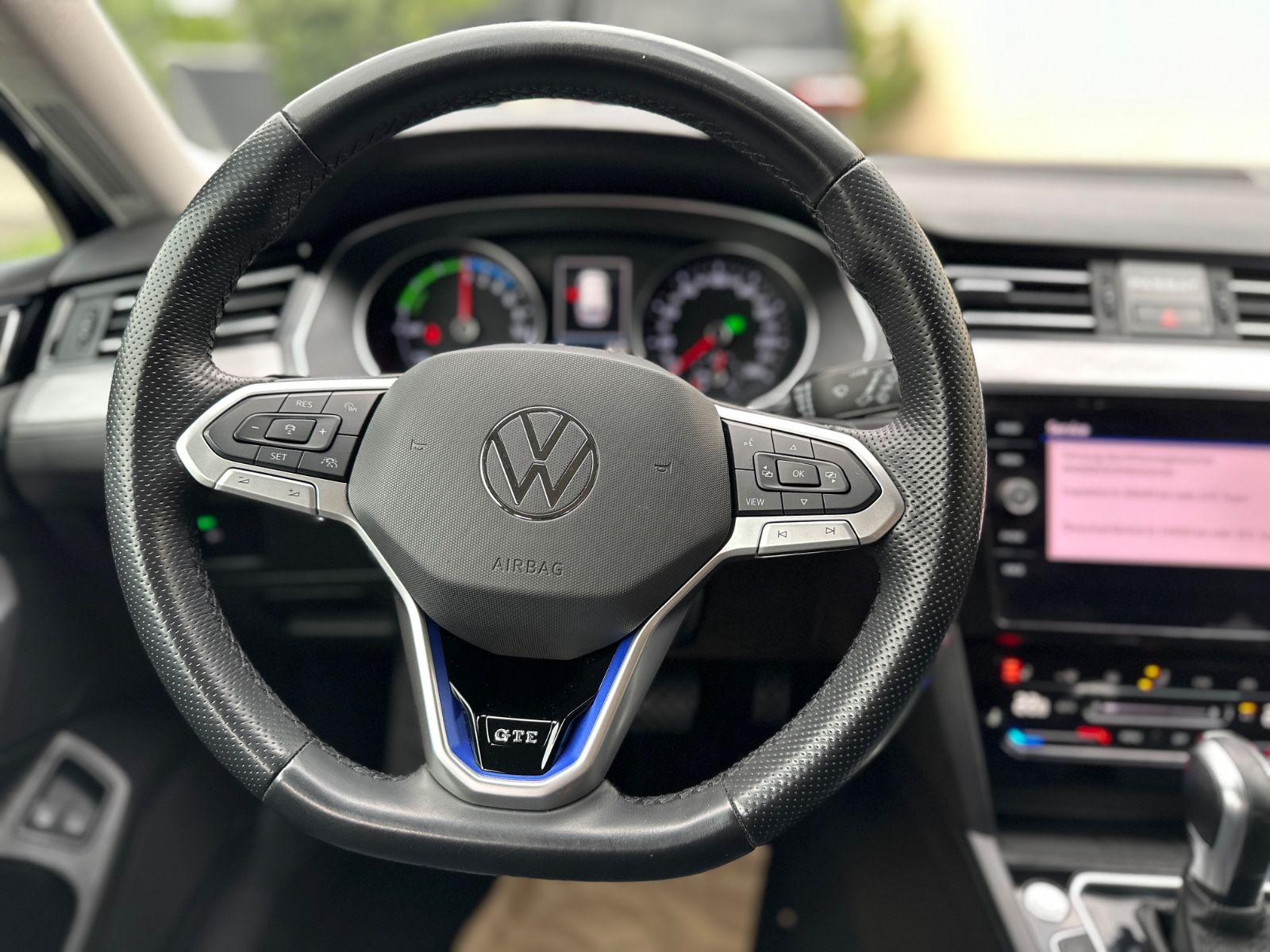Volkswagen Passat Variant GTE 1.4 TSI Hybrid - Samsaru's Car Outlet