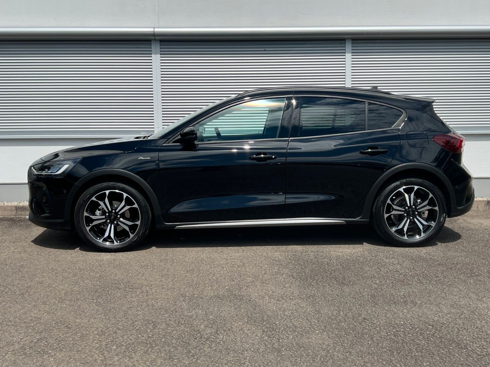 Ford Focus 1.0 EB MHEV Aut. ACTIVE X AHK/LEDER/B&O/18