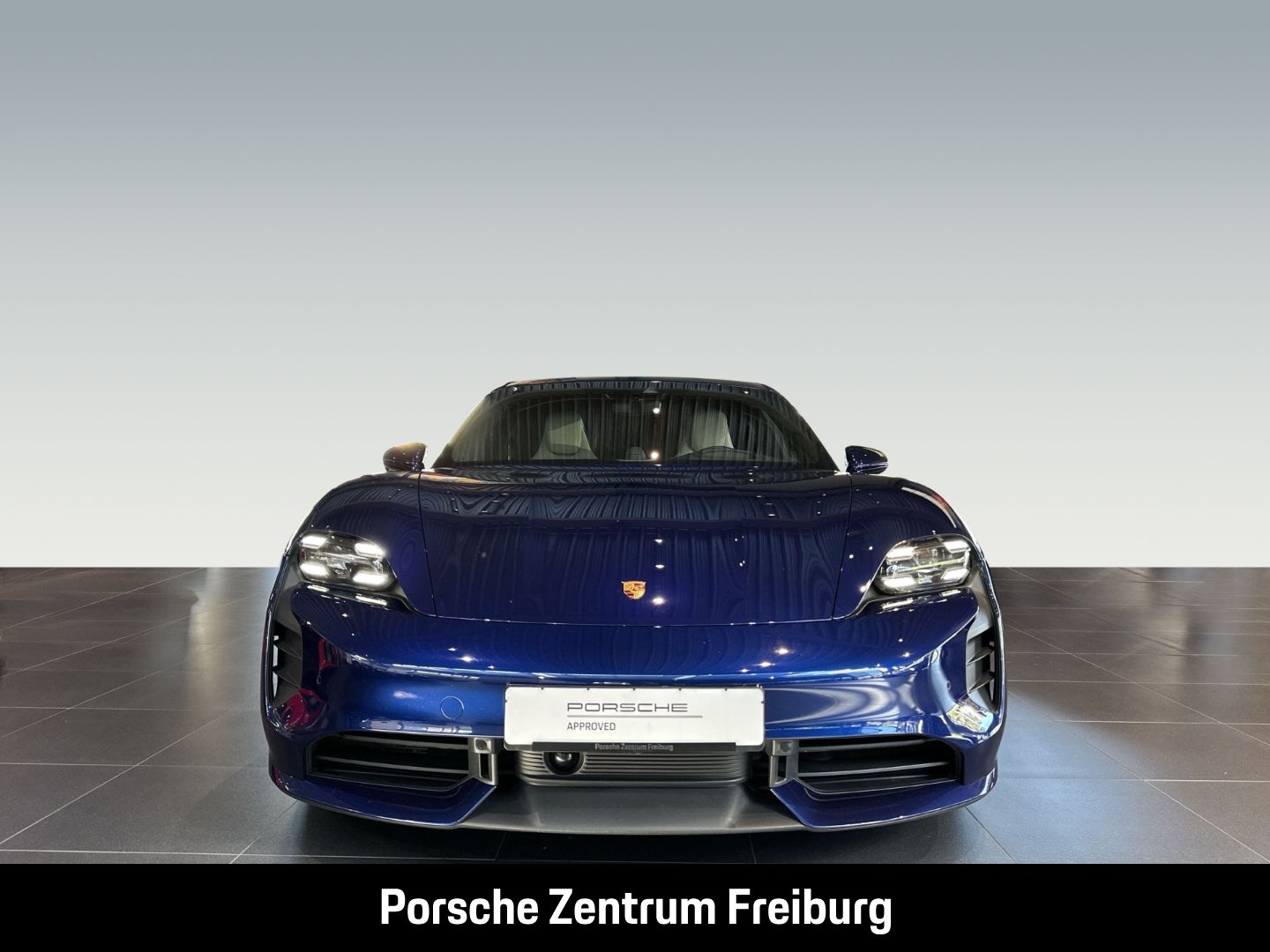 Porsche Taycan Turbo HA-Lenkung InnoDrive Head-Up BOSE