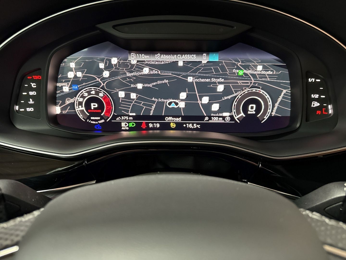 Audi RSQ8 qu tiptro 360°+AHK+HuD+Keramik+Pano+Sthz