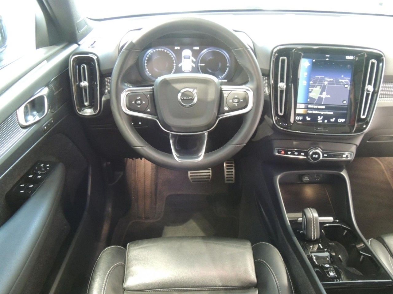 Volvo XC40 Recharge T5 R-Design Klima Navi Leder