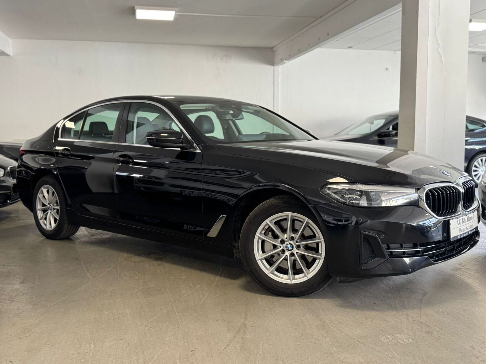 BMW 530 e x Drive H-KARDON/CAM/ACC/WIFI/LED/INDUKTIO