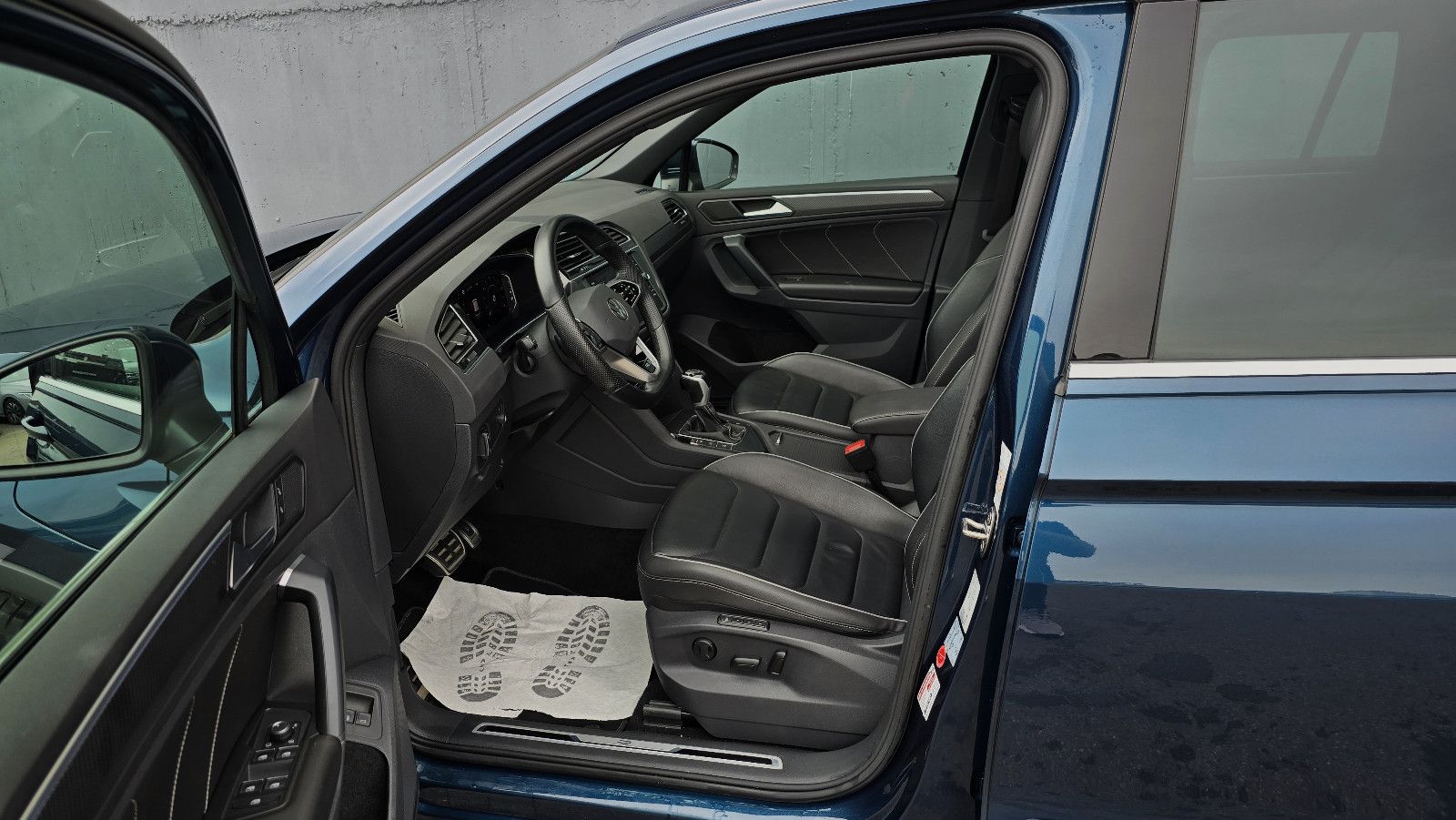 Volkswagen Tiguan 1.4 eHybrid DSG 3 x R-Line Pano/Leder/AHK