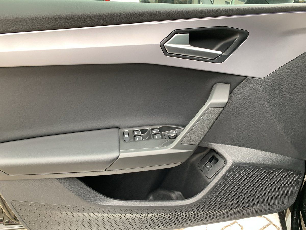 Seat Leon FR  1.5 ETSI DSG MATRIX+SHZ+NAV