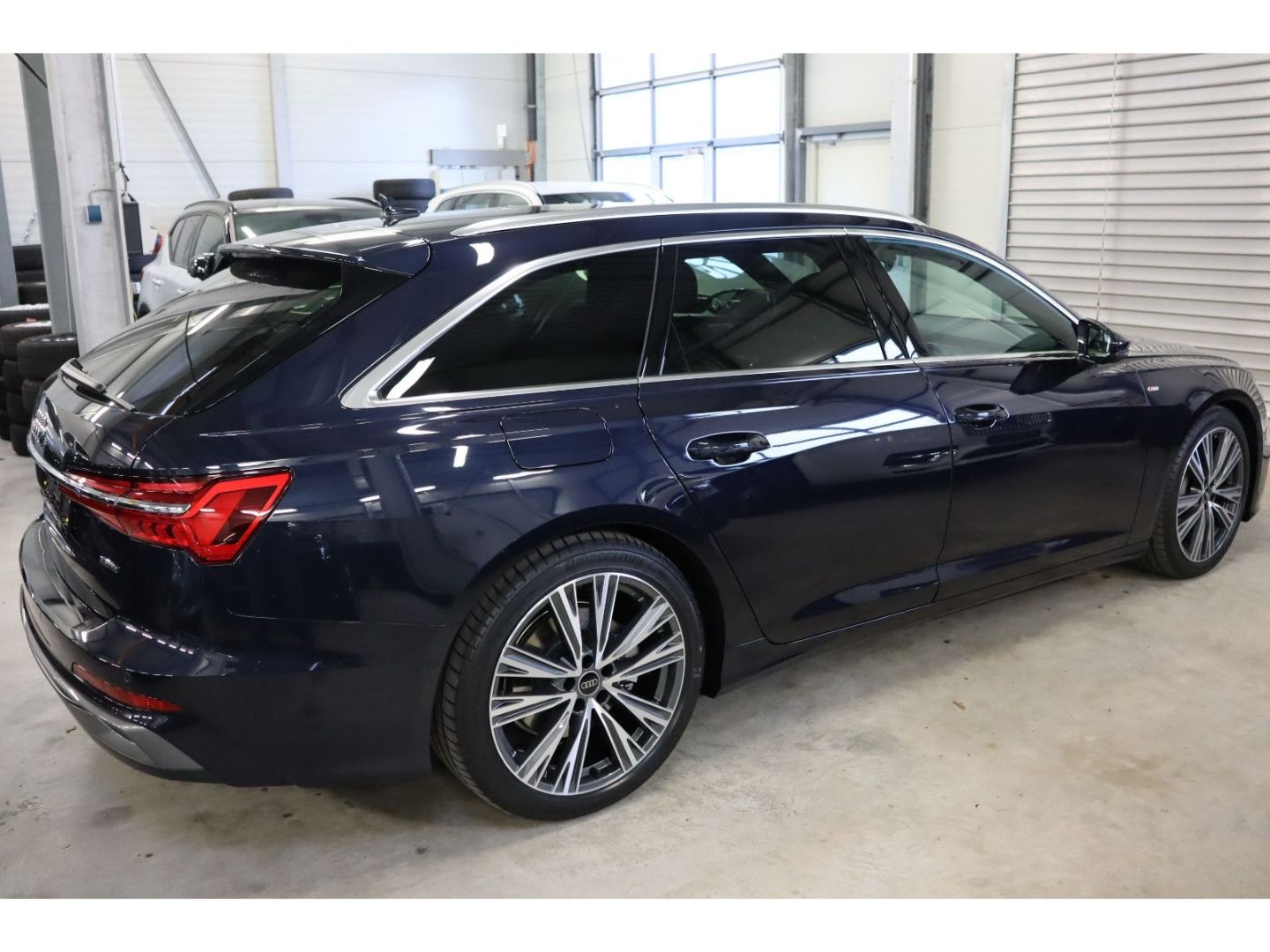 Audi A6 Avant 45 TDI quattro S line - Samsaru's Car Outlet