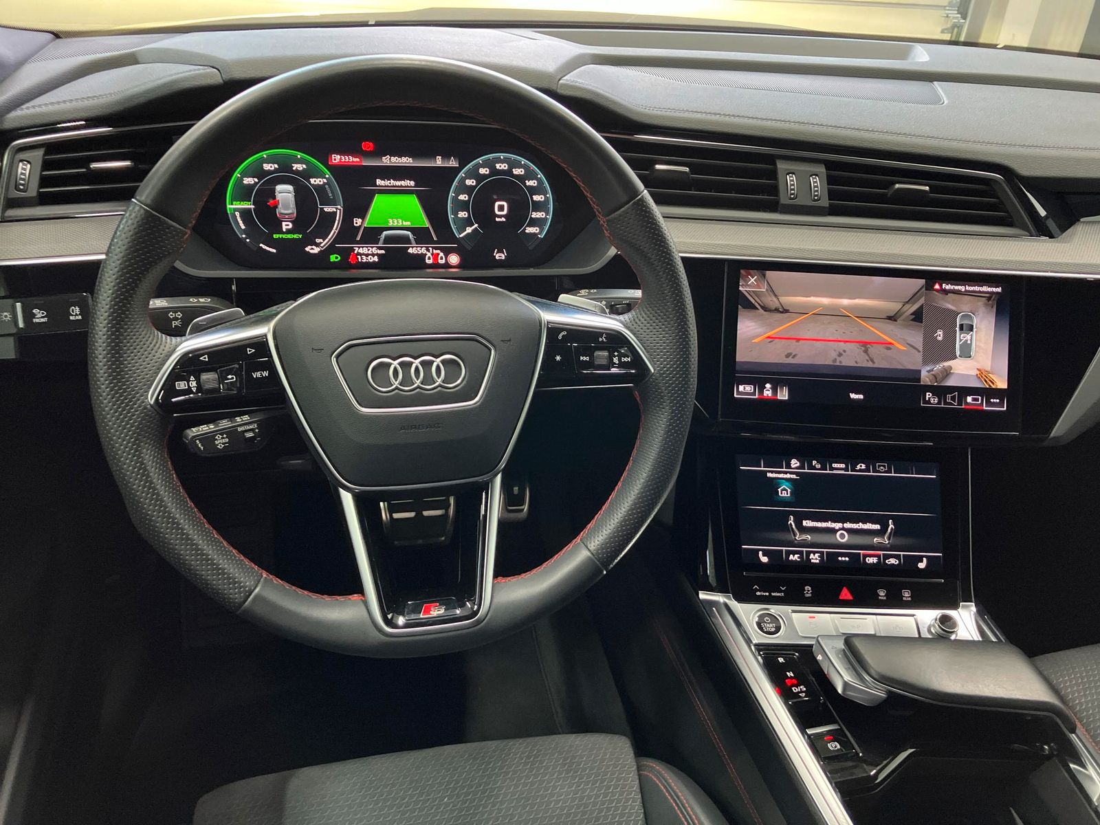 Audi Q8 e-tron S line 50 AHK Matrix Keyless 360° ACC