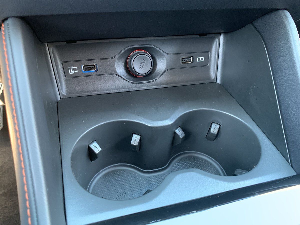 MG HS PHEV Luxury 360 KAMERA+PDC+SHZ+NAVI+LEDER+