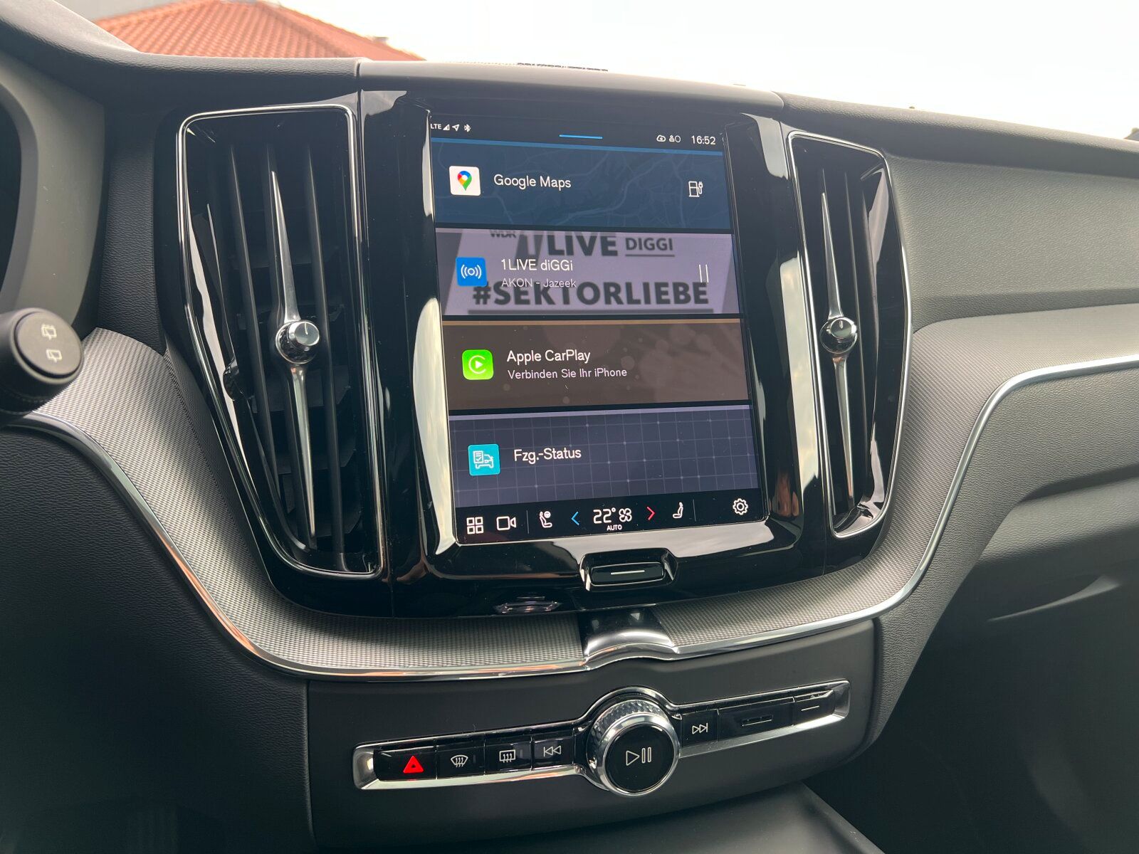 Volvo XC60 T6 Plus Dark PANO|AHK|FLED|20"|MEMORY|360°|