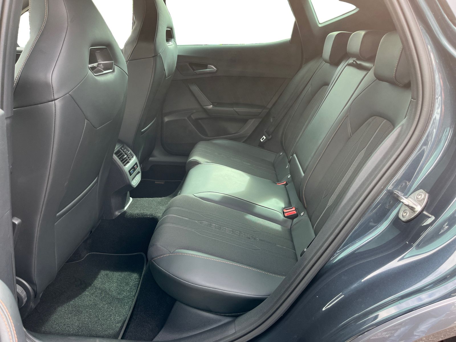 Cupra Formentor VZ 2.0TSI DSG 4Drive AHK LED ACC PLA C