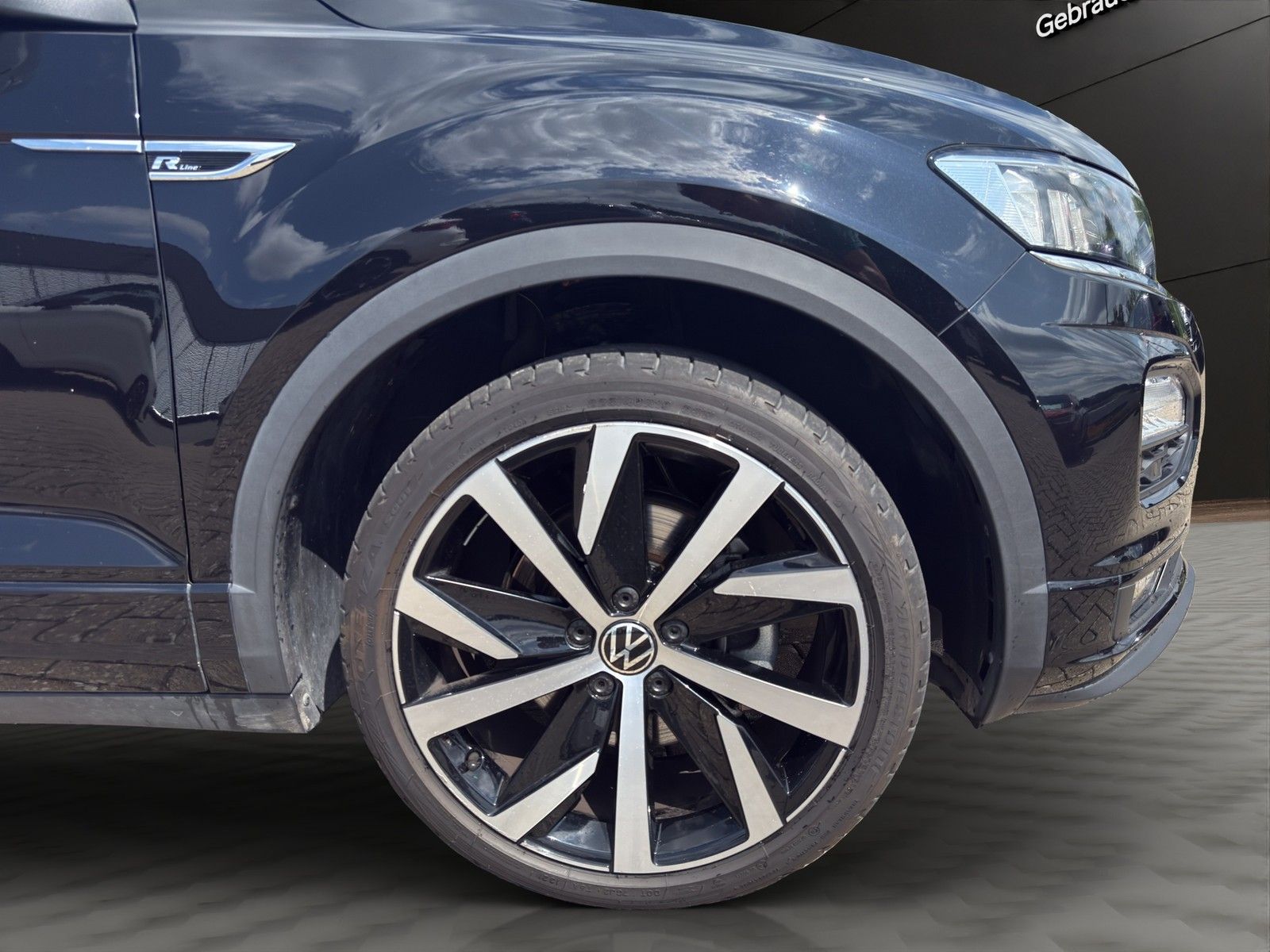 Volkswagen T-Roc R-Line - Samsaru's Car Outlet