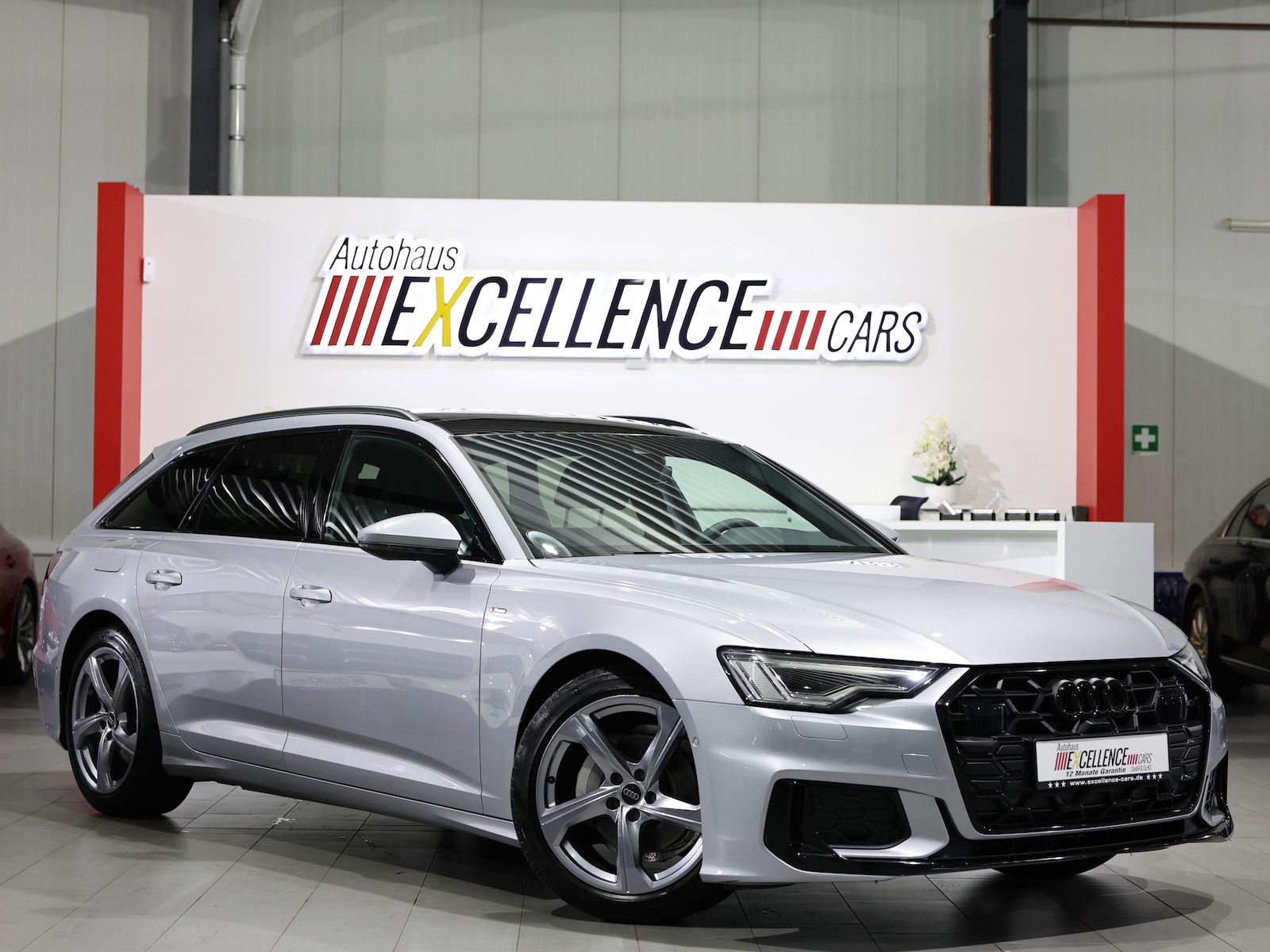 Audi A6 Avant 40 TDI S-LINE BLACK / PANORAMA, LED, VC