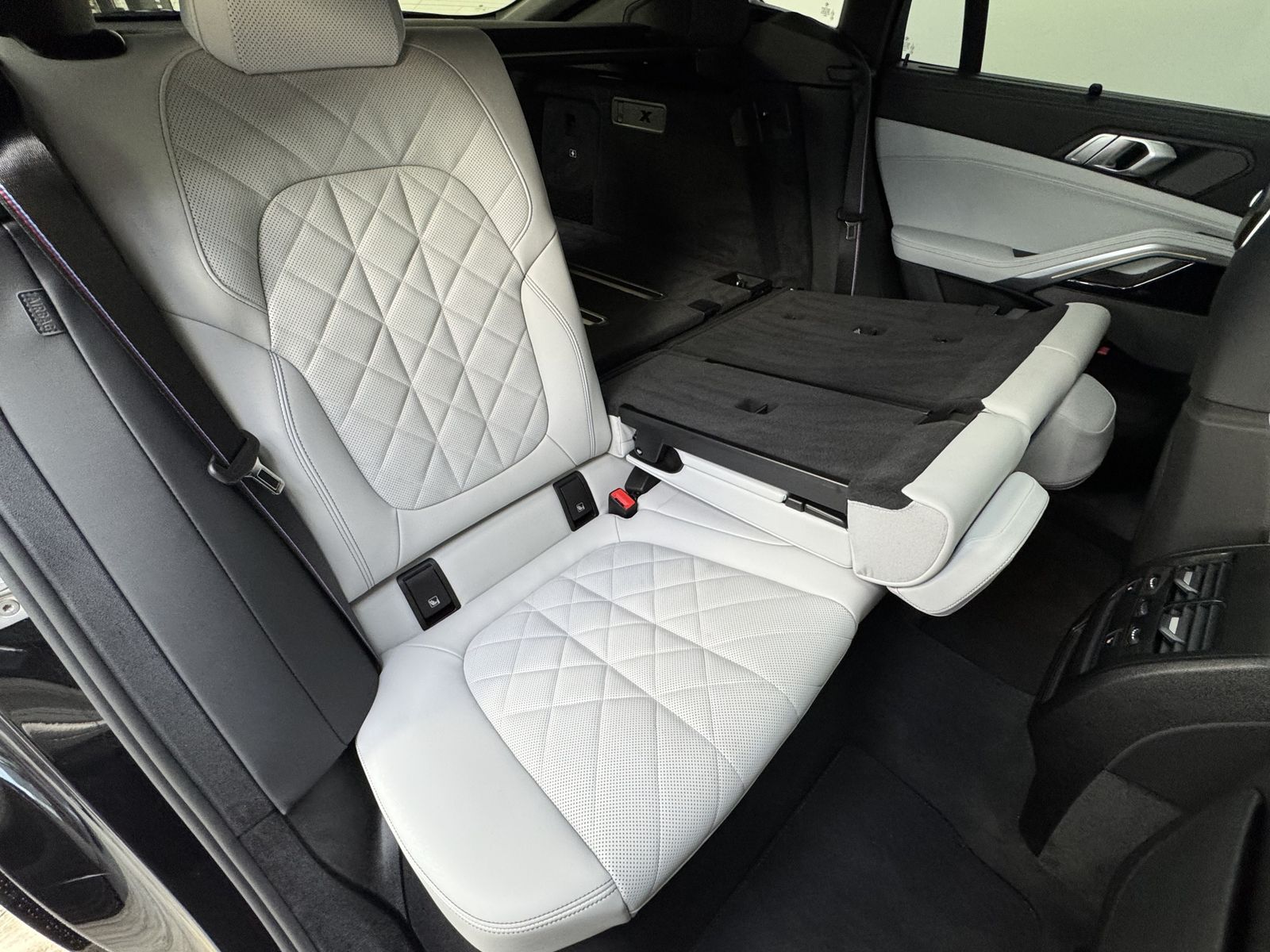 BMW X6 xDrive30d M Sport Pro AHK Pano Sitzlüft. ACC