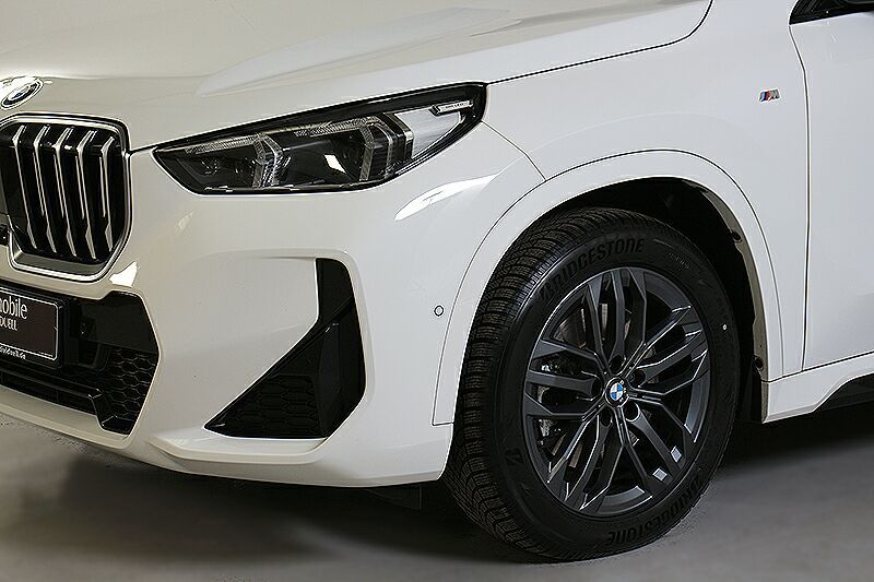 BMW X1 xDrive23d M Sportpaket - Samsaru's Car Outlet