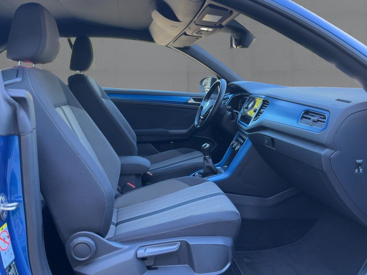 Volkswagen T-Roc 1.0 TSI BLACK STYLE - Samsaru's Car Outlet