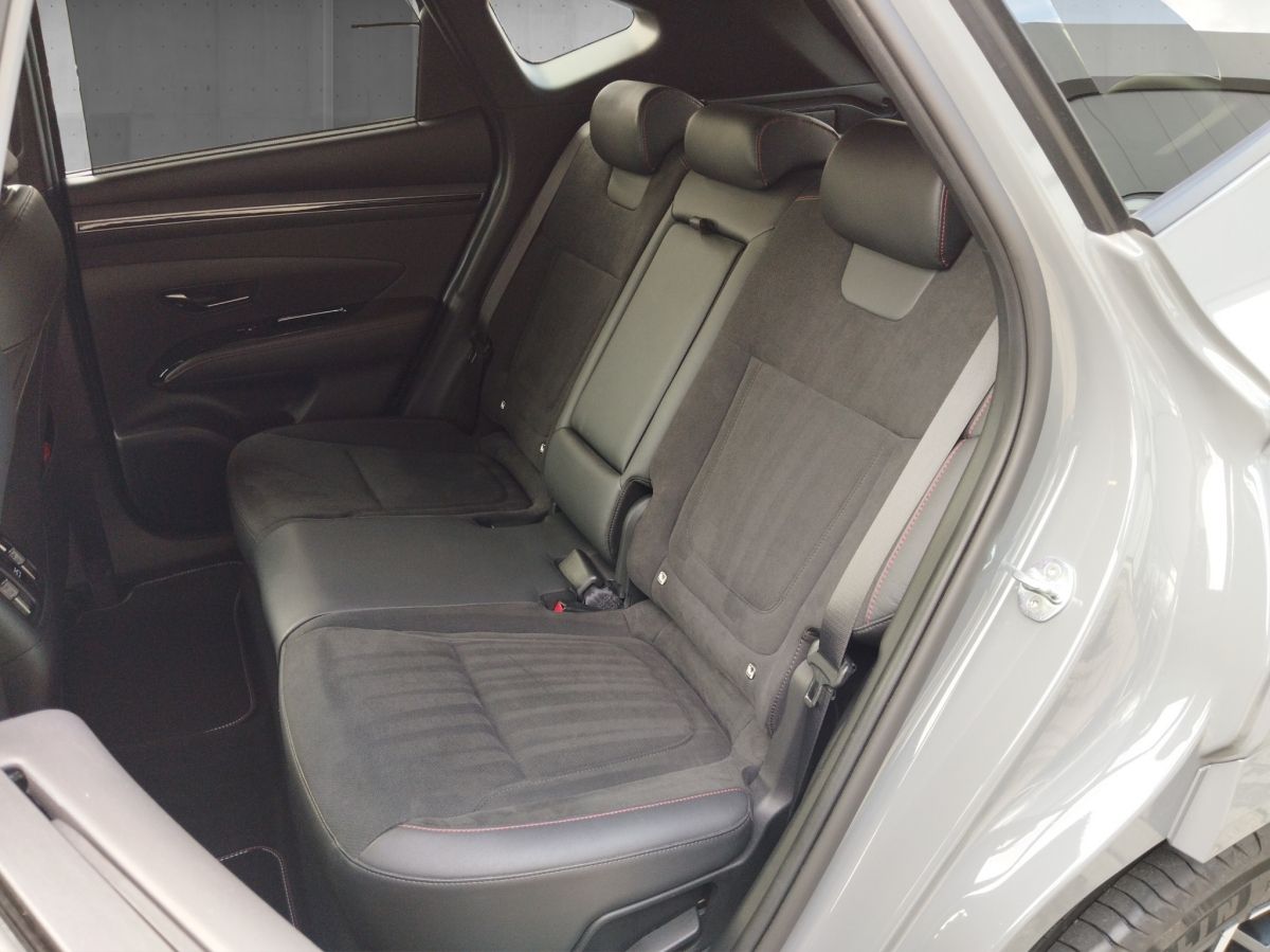 Hyundai TUCSON 1.6 T-GDi PHEV N-Line - Samsaru's Car Outlet