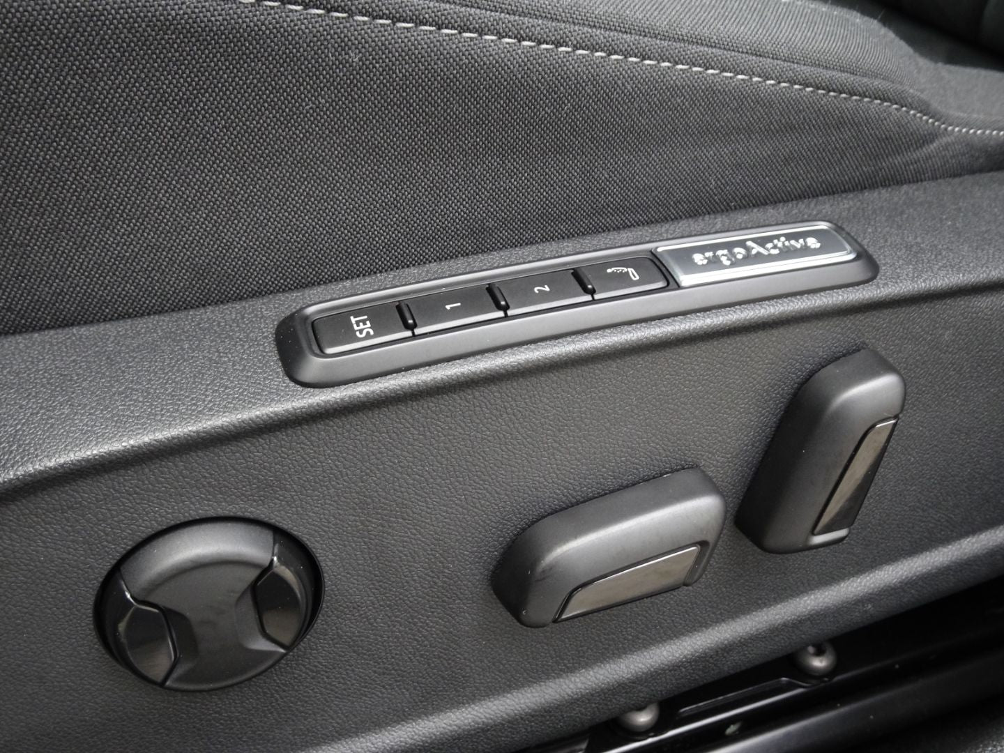 Volkswagen Golf VIII 1.5 eTSI DSG Style - Samsaru's Car Outlet