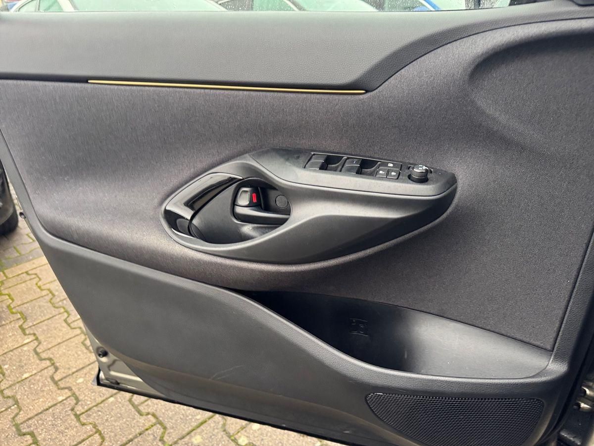 Toyota Yaris Cross 1.5 Hybrid VVT-I AWD-i Adventure