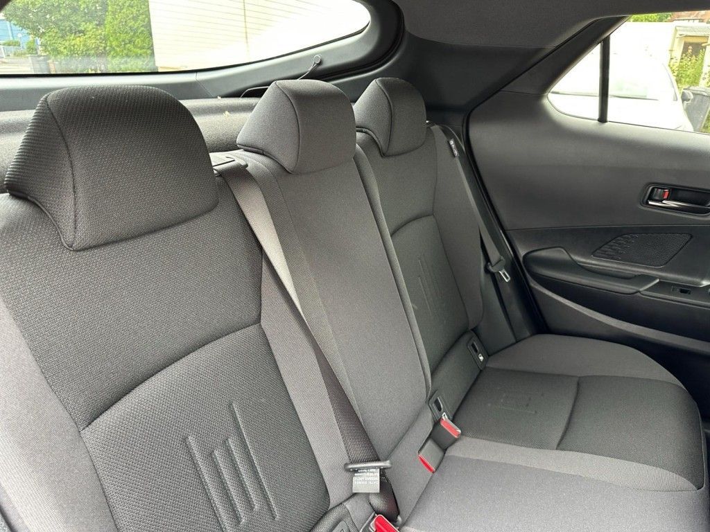 Toyota C-HR 2.0 Hybrid Teamplayer