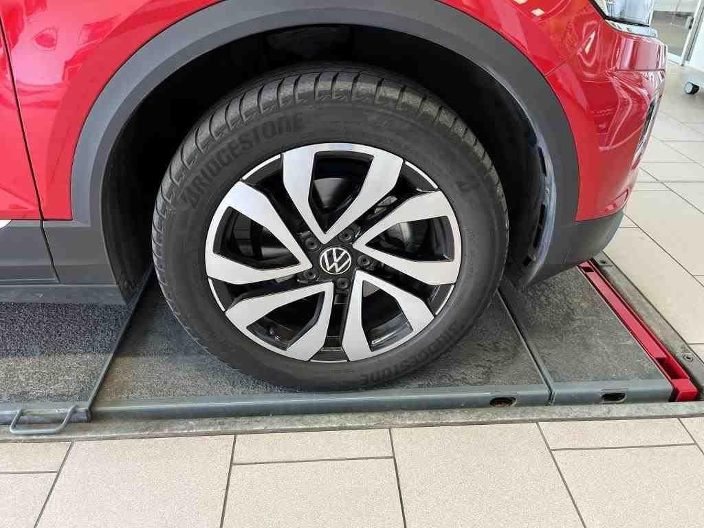 Volkswagen T-Roc 1.5 TSI Active DSG - Samsaru's Car Outlet