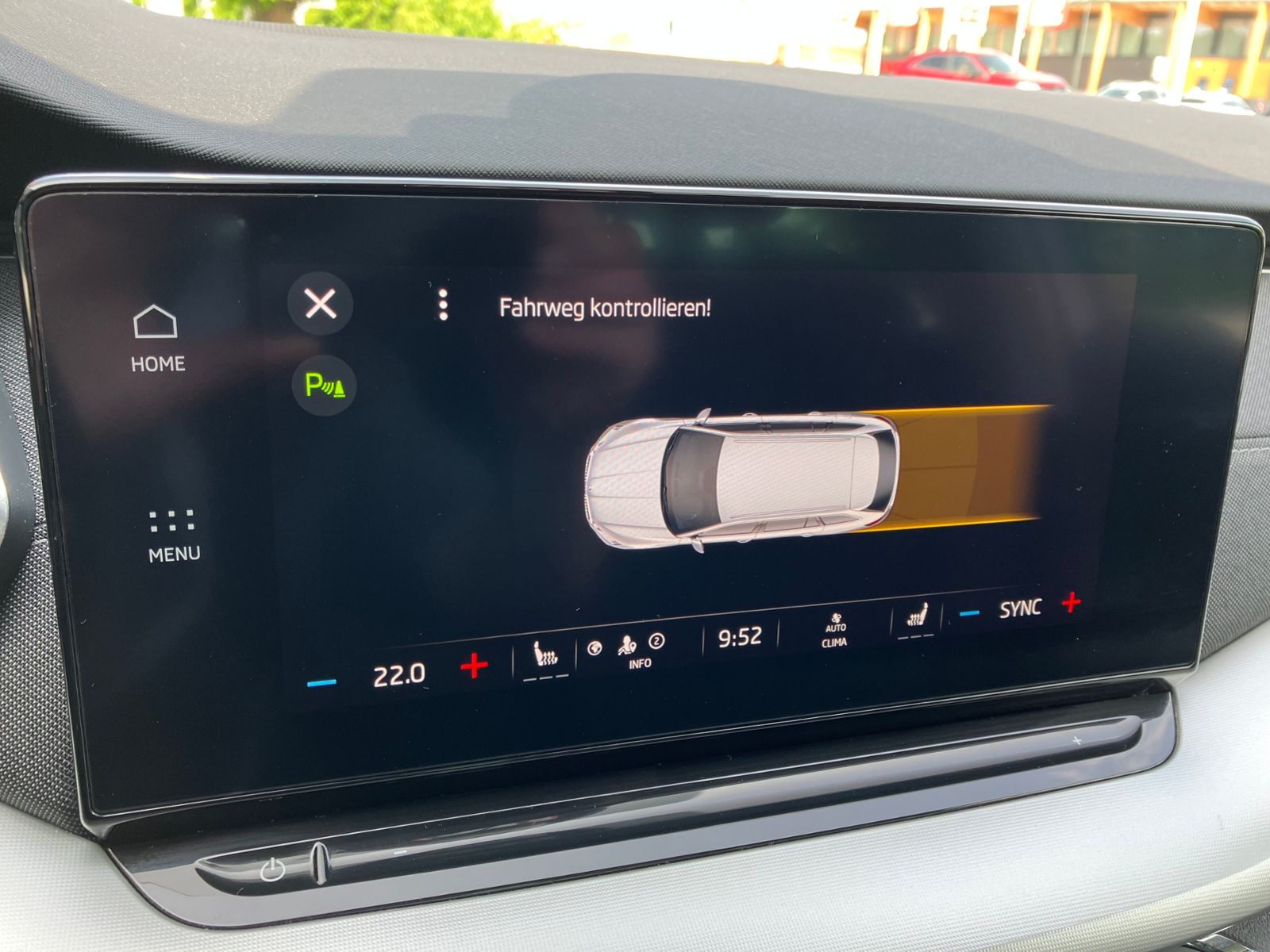Skoda Octavia Combi 2.0 TDI Style - Samsaru's Car Outlet