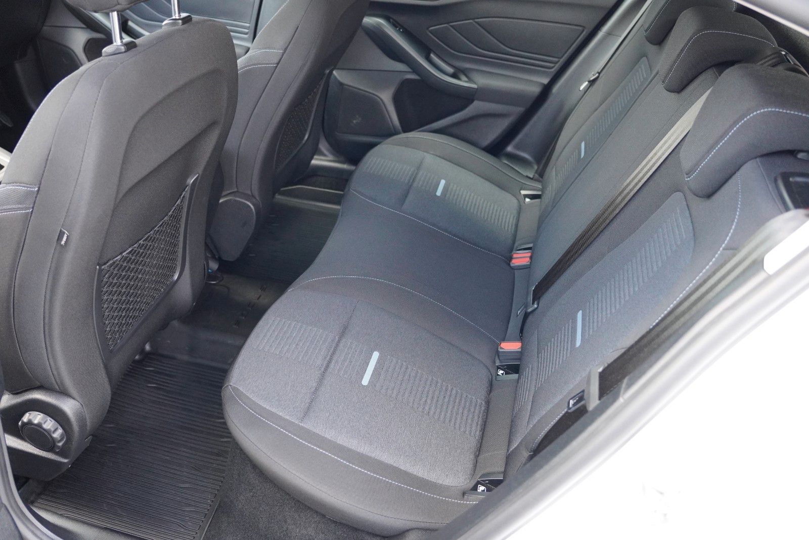 Ford Focus Active 155 PS Automatik | ACC , AHK,