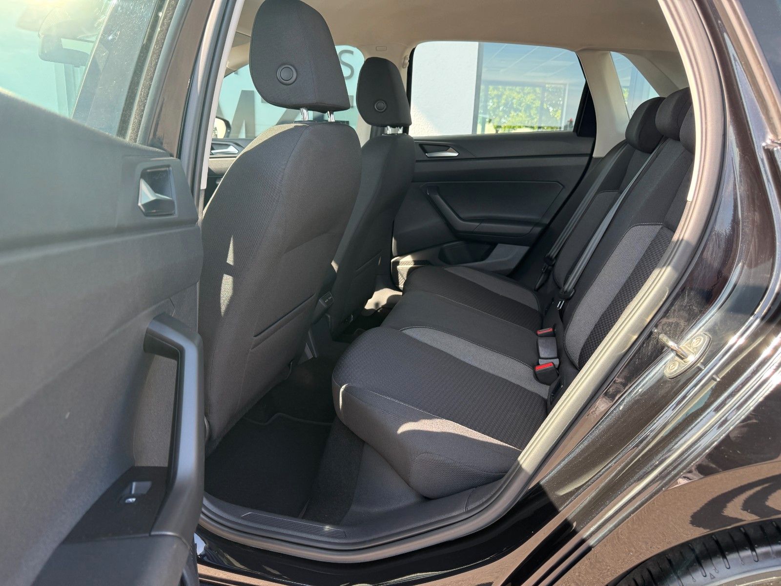 Volkswagen Polo VI Life 70KW DSG - Samsaru's Car Outlet