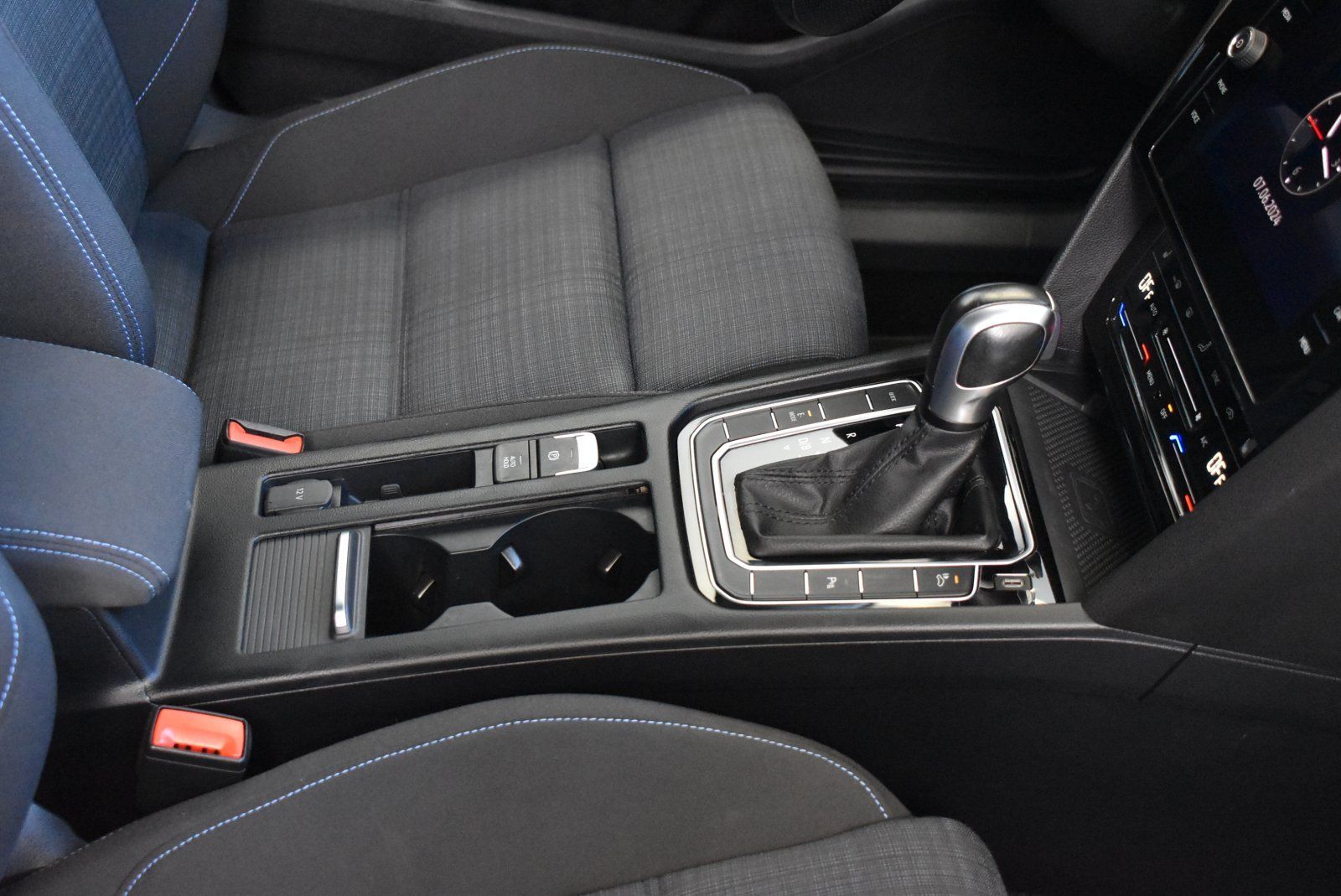 Volkswagen Passat Variant 1.4TSI Hybrid GTE DSG - Samsaru's Car Outlet