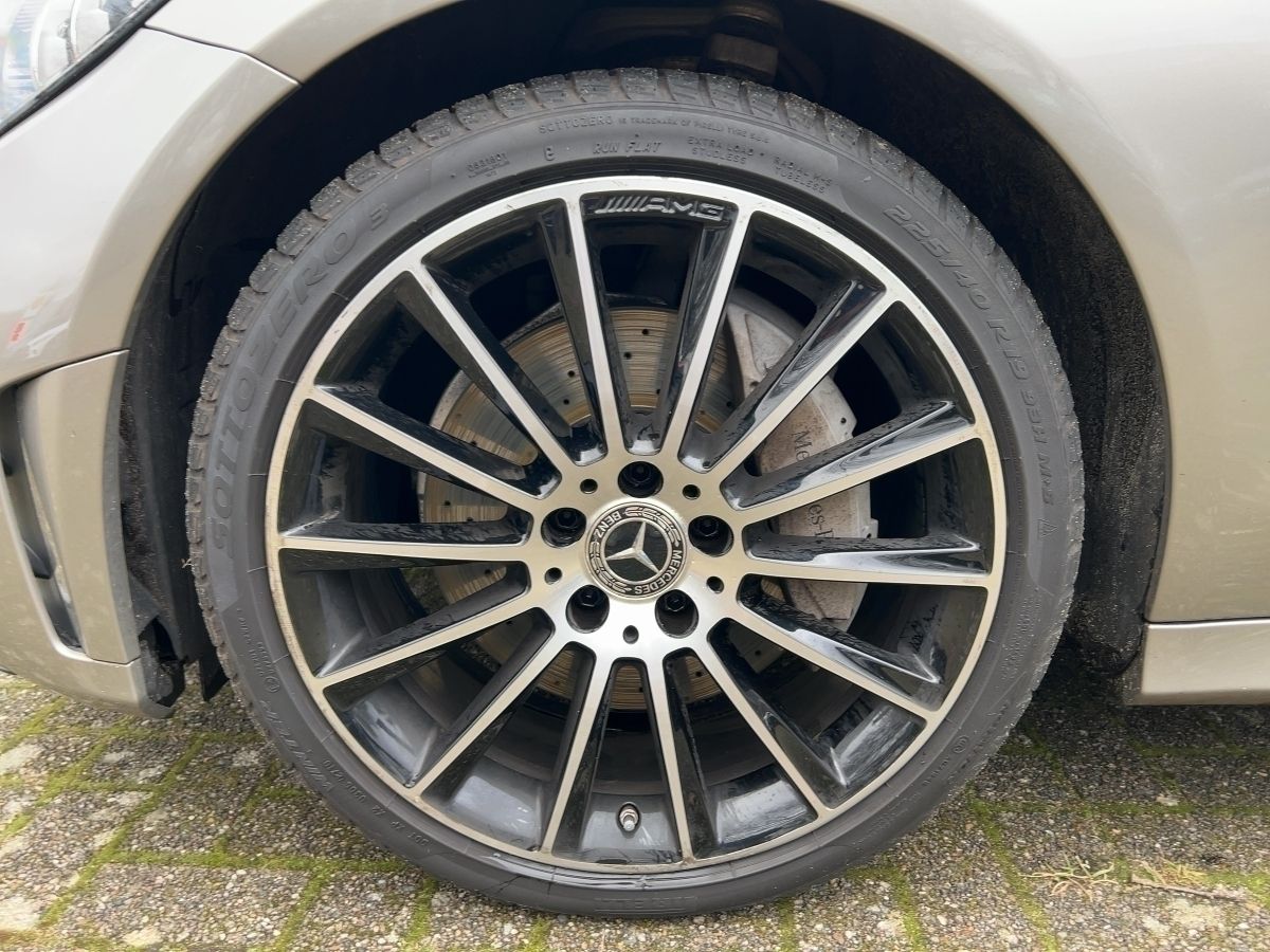Mercedes-Benz C 300 de AMG Line - Samsaru's Car Outlet