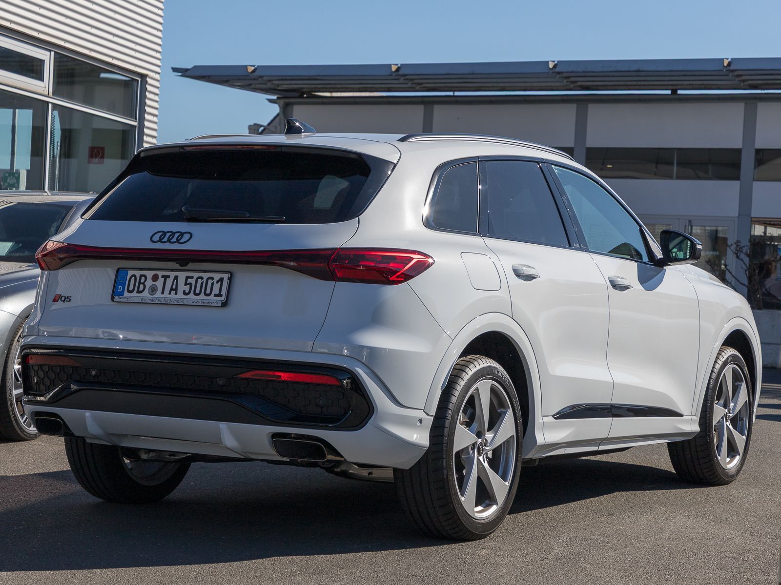 Audi Q5 SUV S LINE - Samsaru's Car Outlet