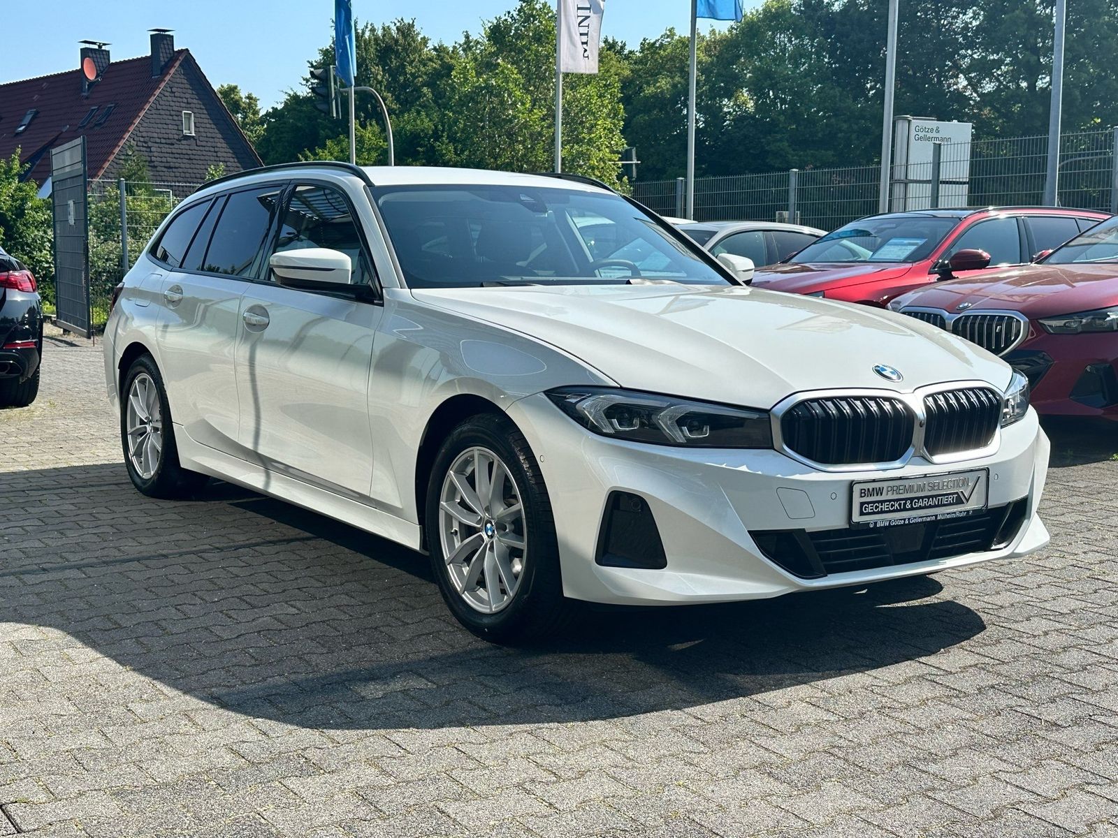 BMW 318i Touring DrivingAssist Stop&Go HeadUp AHK