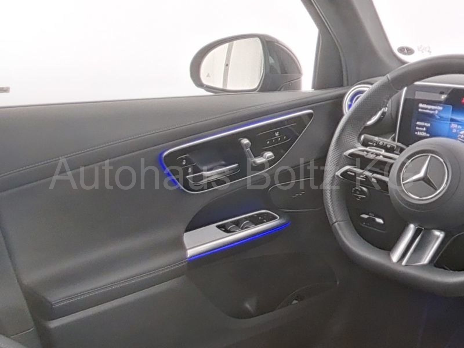 Mercedes-Benz GLC 300 e 4M AMG ENp 92300 Distr. Pano AHK 360 K