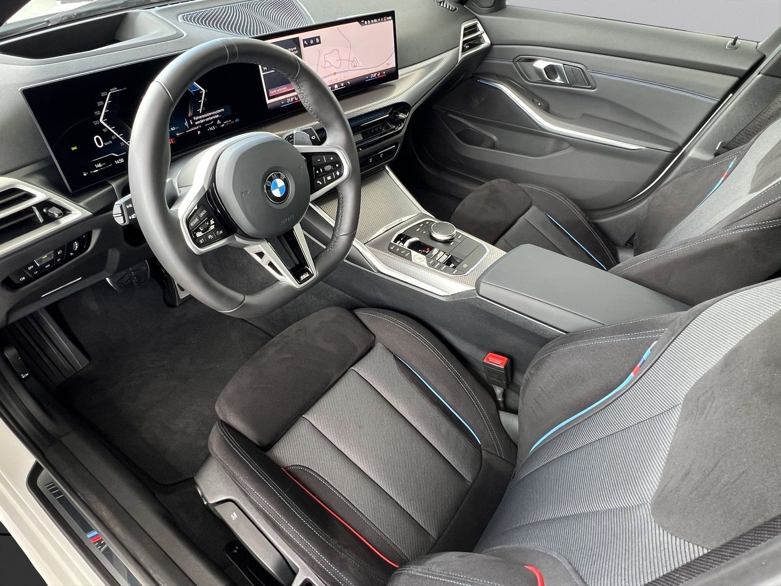 BMW 320i Touring M-Sport adapLED ACC 360° Pano AHK