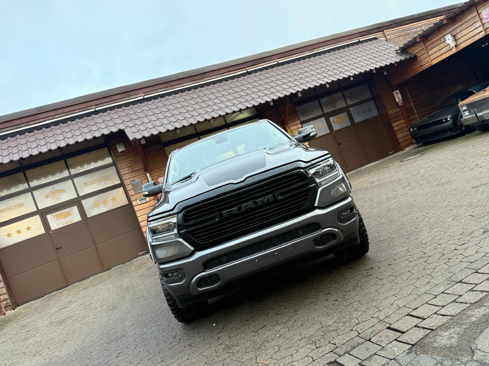 Dodge V8*4X4*AHK*NAVI*ROLLBAR*OFFROAD*LIFT*LED*SPORT*