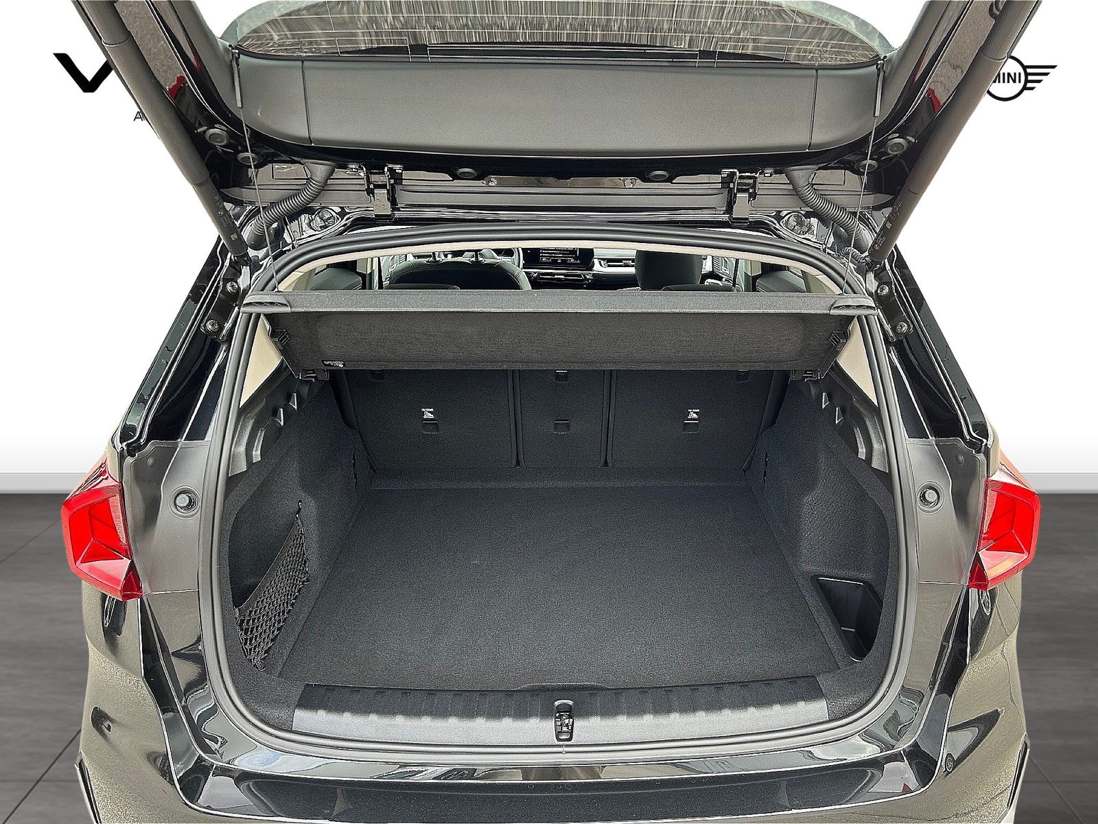 BMW X1 xDrive23i xLine - Samsaru's Car Outlet