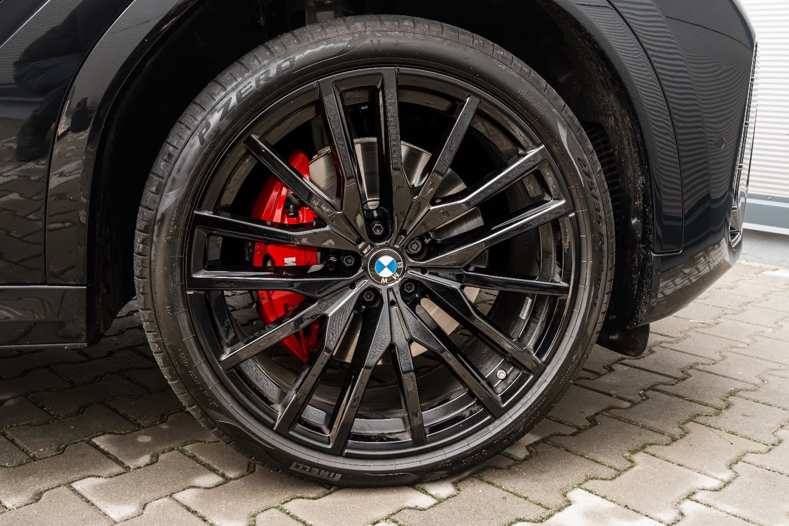 BMW X6 40d M SPORT PRO.LUFTFEDER.SOFTCL.PANO.AHK.22"