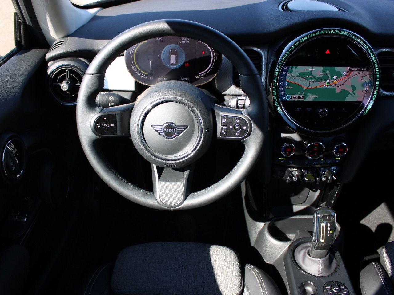 MINI Cooper SE Classic - Samsaru's Car Outlet