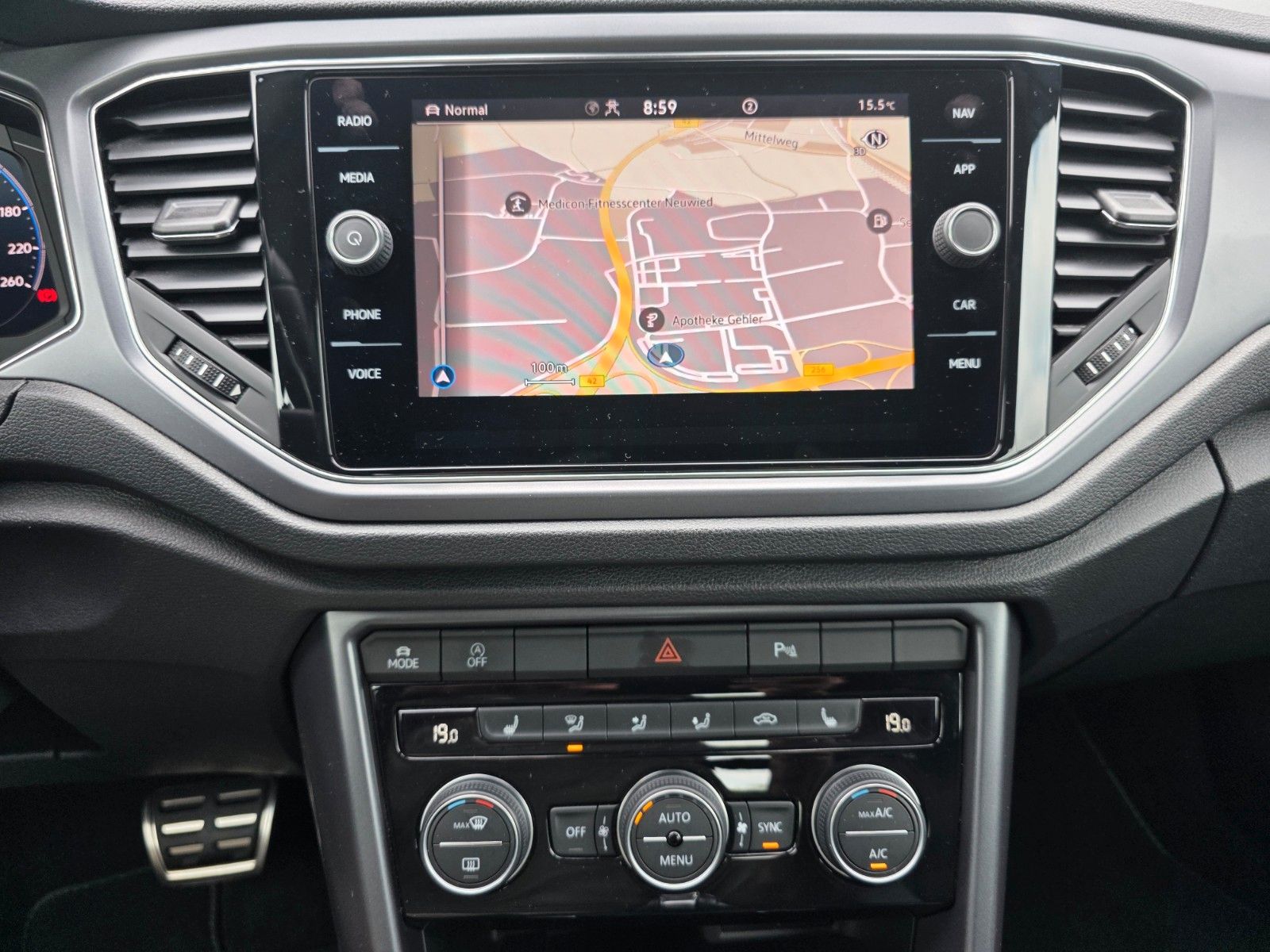 Volkswagen T-Roc R-Line Black - Samsaru's Car Outlet