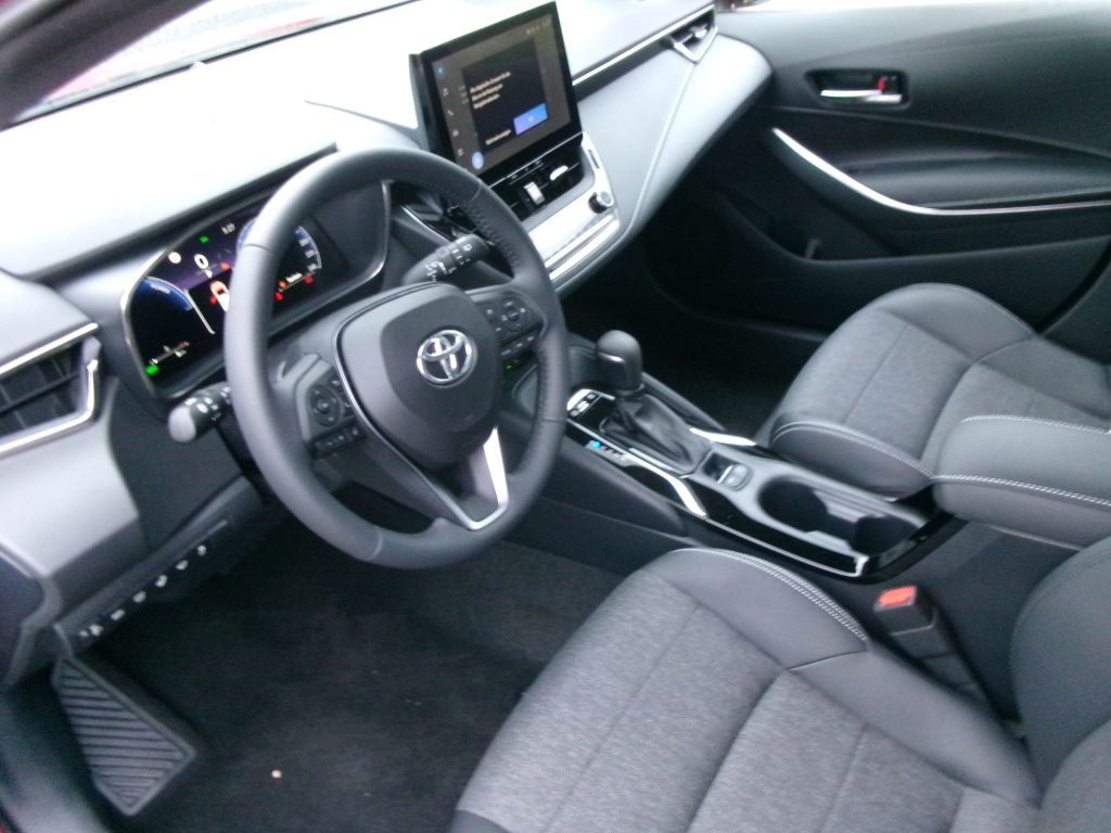 Toyota Corolla 1.8 Hybrid - Samsaru's Car Outlet