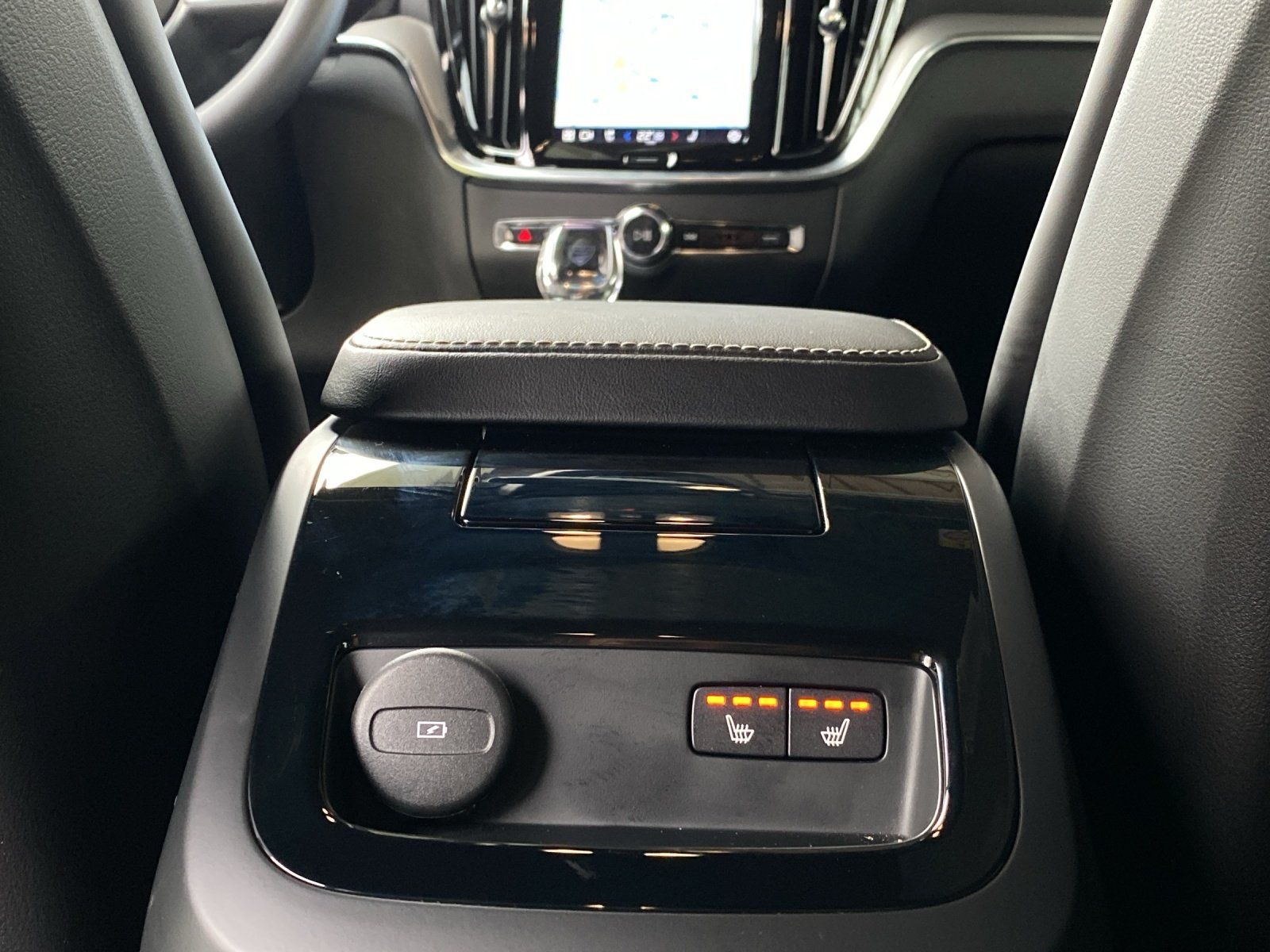 Volvo V60 T8 Plus Bright AHK*SHZ vo+hi*AWD*StHzg*