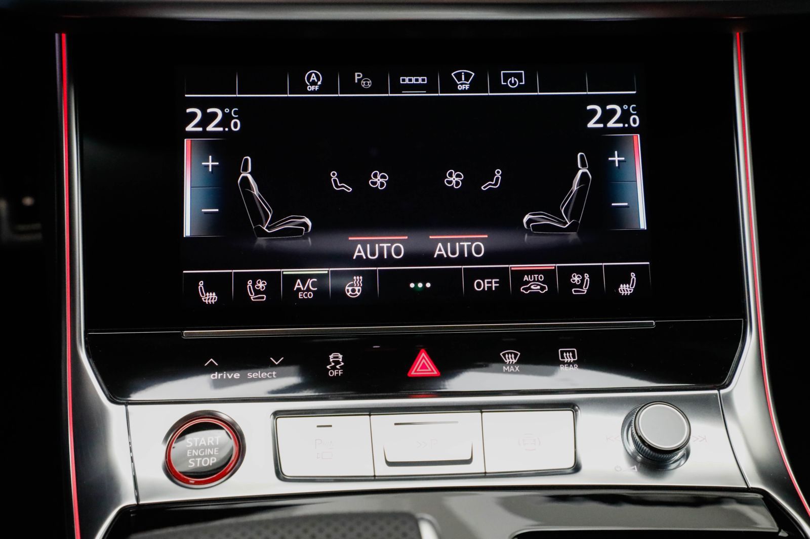 Audi RS 6 Avant AHK Matrix HUD Keramik Pano 305km/h