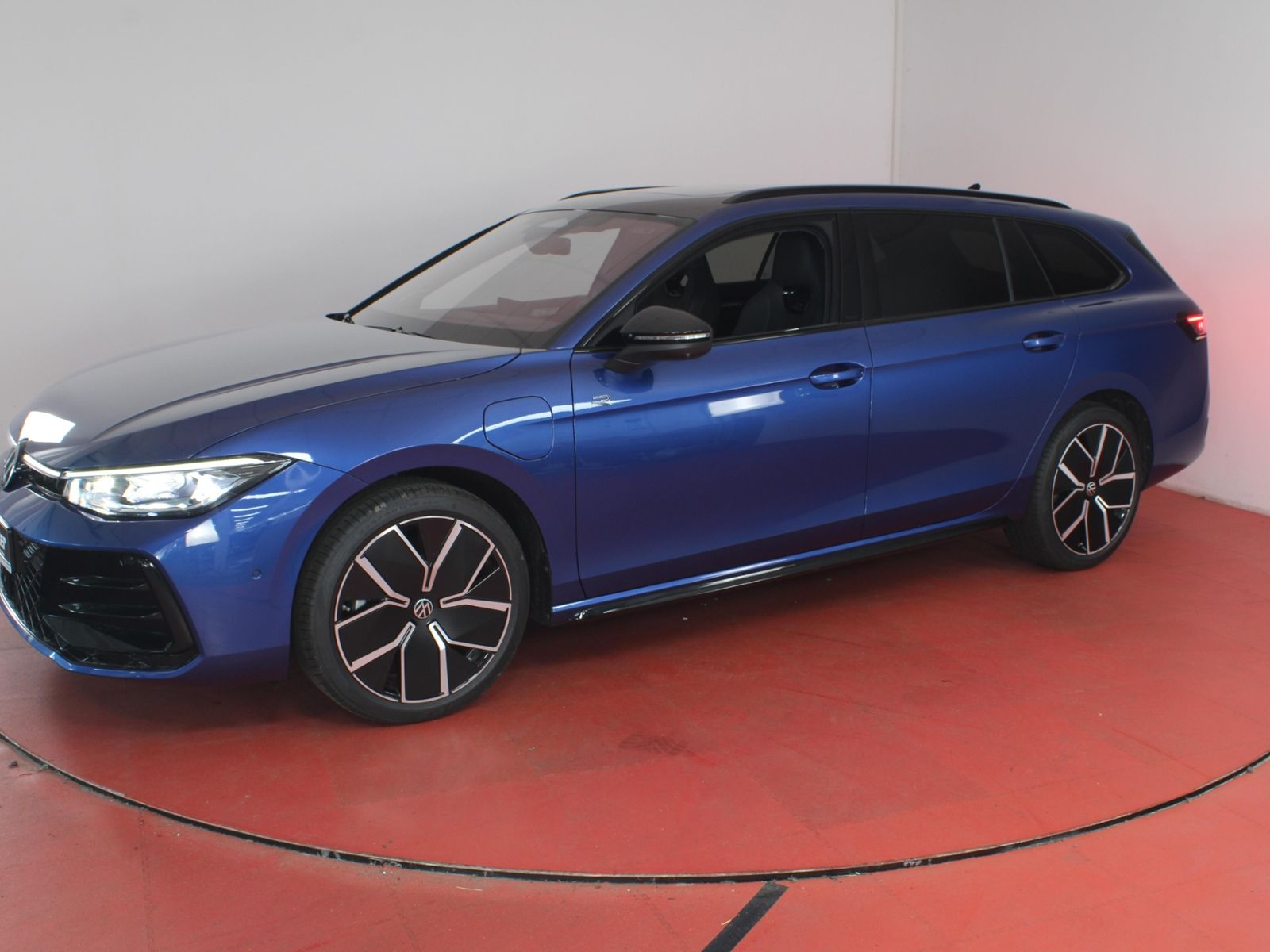 Volkswagen Passat Variant R-Line 1.5TSI e-Hybrid 398,-ohne