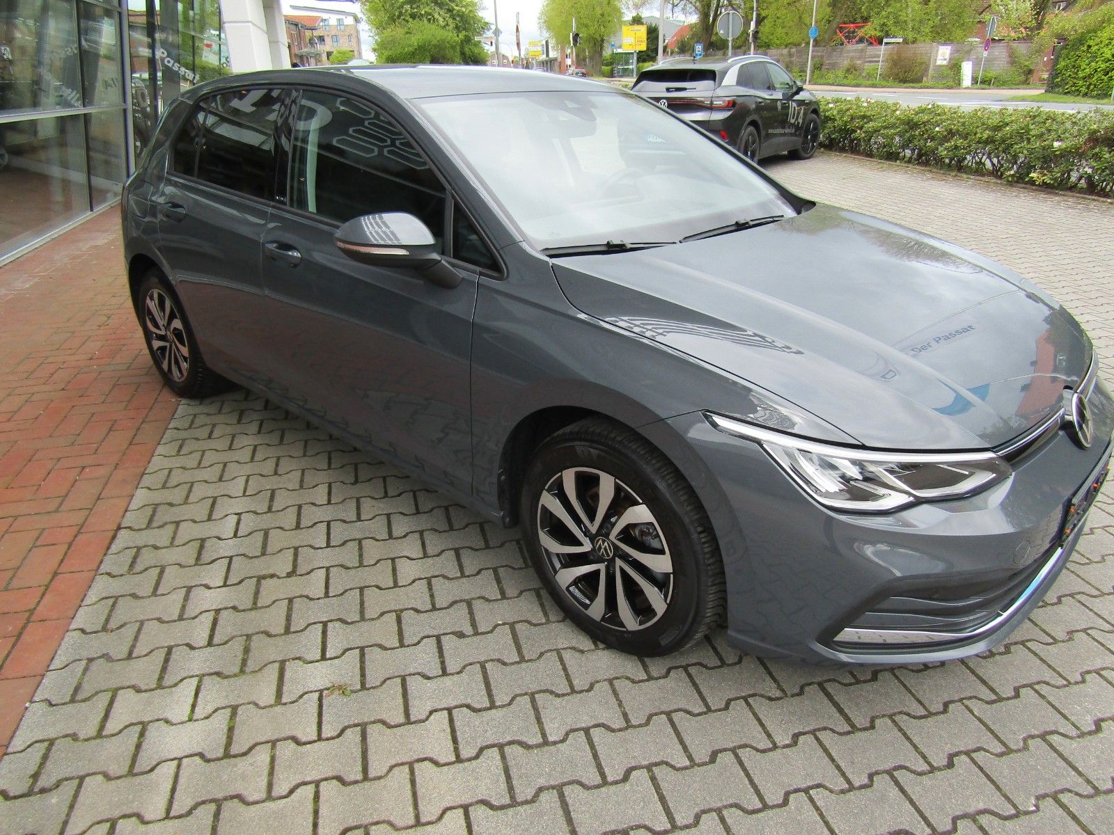 Volkswagen Golf VIII 1.5 TSI - Samsaru's Car Outlet