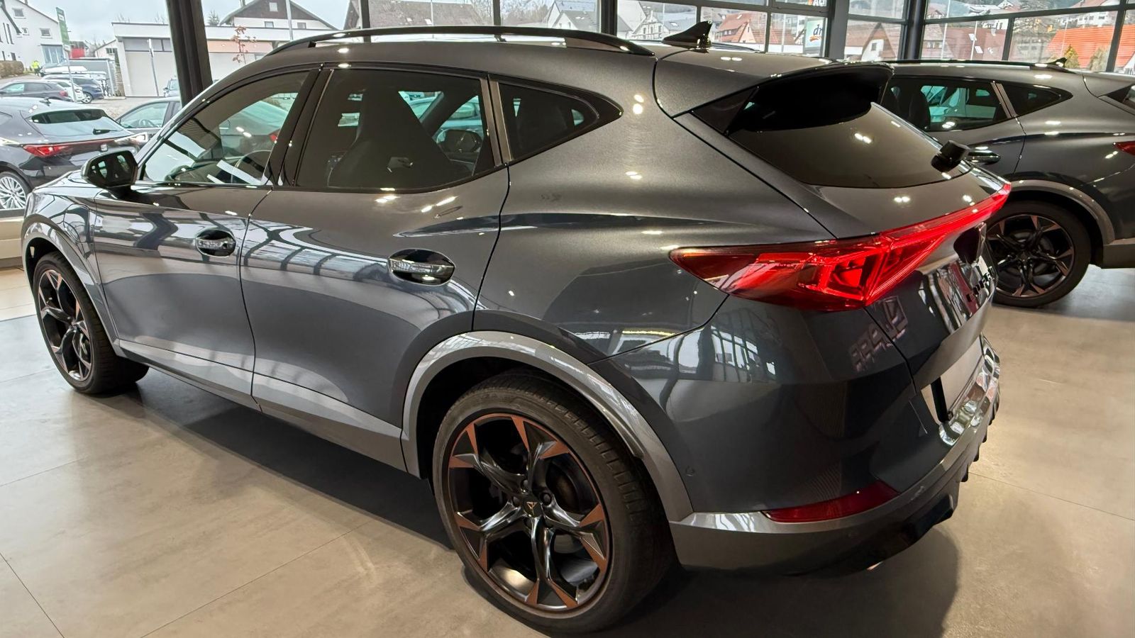 Cupra Formentor VZ 1.4 e-hybrid - Samsaru's Car Outlet